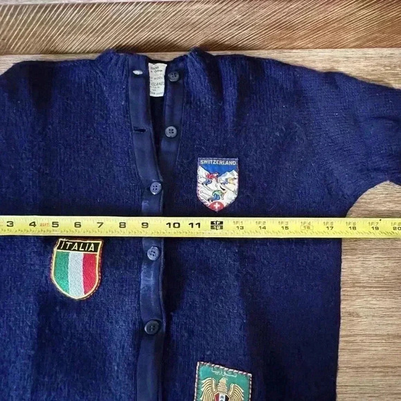 Rare VTG Shetland Wool Cardigan World Patches Navy Size Small Tweed & Tartan - Picture 8 of 9